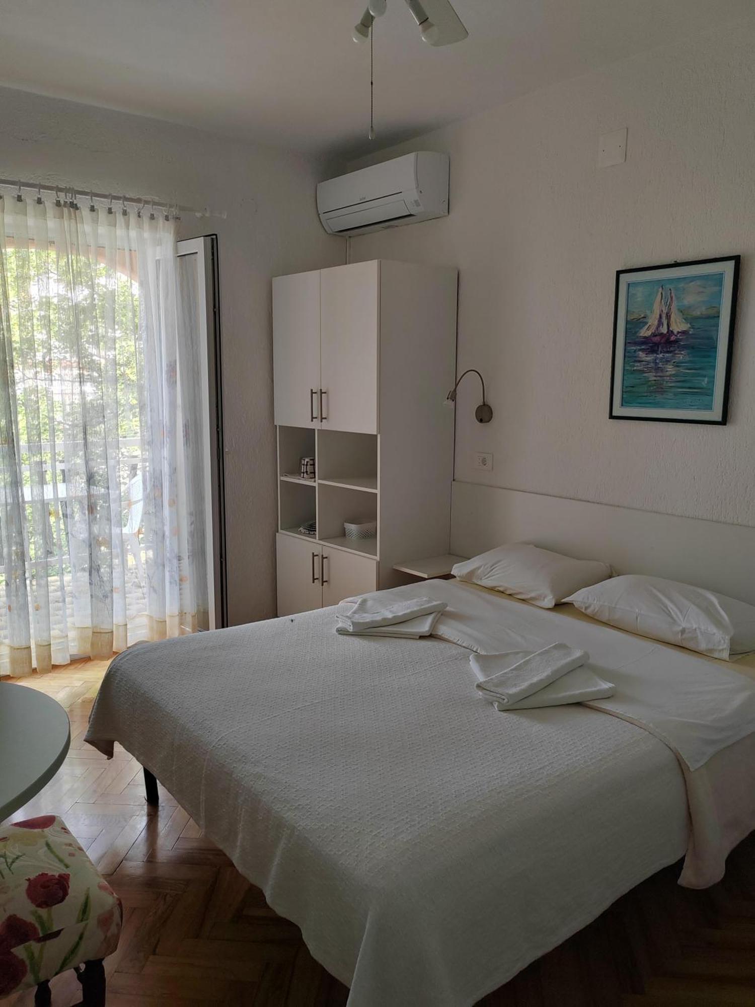 Hotel Plaza 2 Sveti Juraj Esterno foto